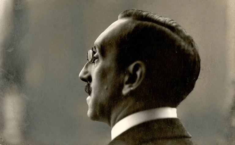 Vermeylen, August portrait