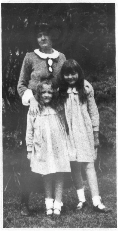 Holding, Elisabeth Sanxay portrait