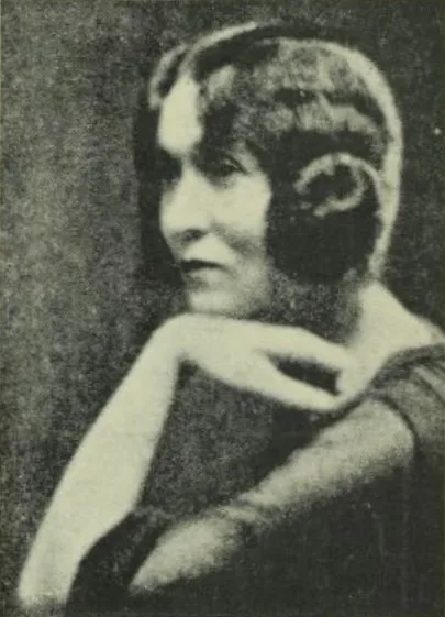 Ertz, Susan portrait