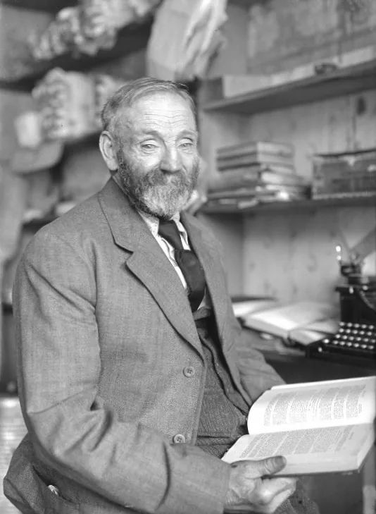 Howell, Thomas J. portrait