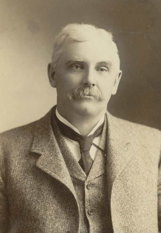 Laurie, Thomas portrait